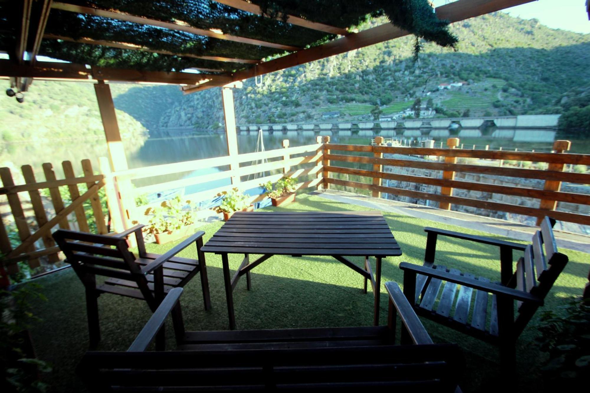 Douro Yacht Charter & Bungalows Sao Joao da Pesqueira Room photo